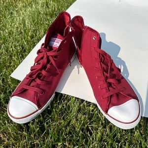NWT Sketchers Canvas High Top Sneakers
